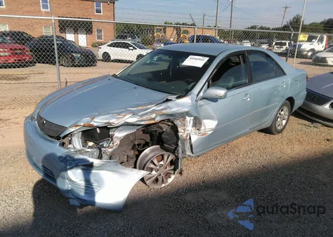 2005 Toyota Camry Le V6 z USA, uszkodzony, nr VIN 4T1BF32K45U613998